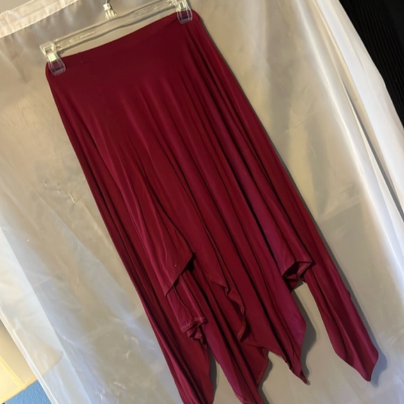 Maroon maxi - Picture 1 of 2